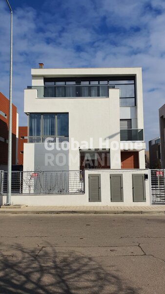 Baneasa, Sisesti, vila 343 mp, vedere lacul Grivita, ponton si lac artificial.