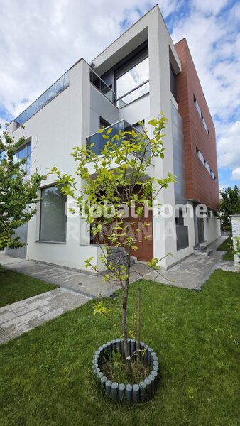 Baneasa, Sisesti, vila 343 mp, vedere lacul Grivita, ponton si lac artificial.