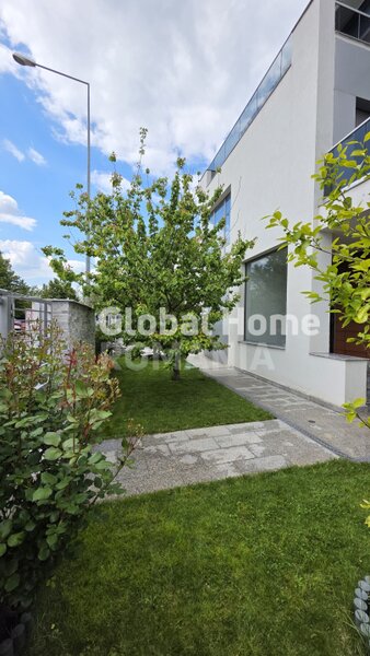 Baneasa, Sisesti, vila 343 mp, vedere lacul Grivita, ponton si lac artificial.