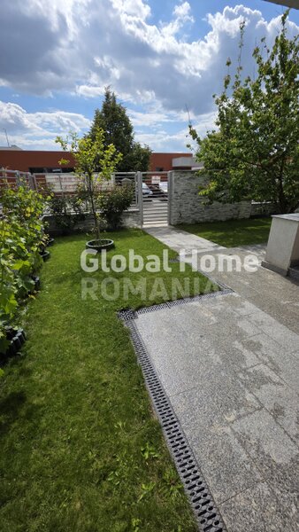 Baneasa, Sisesti, vila 343 mp, vedere lacul Grivita, ponton si lac artificial.